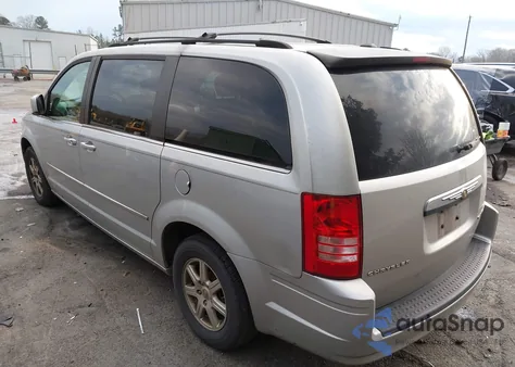 2010 Chrysler Town & Country Touring из США, поврежденный, VIN 2A4RR5D17AR212621